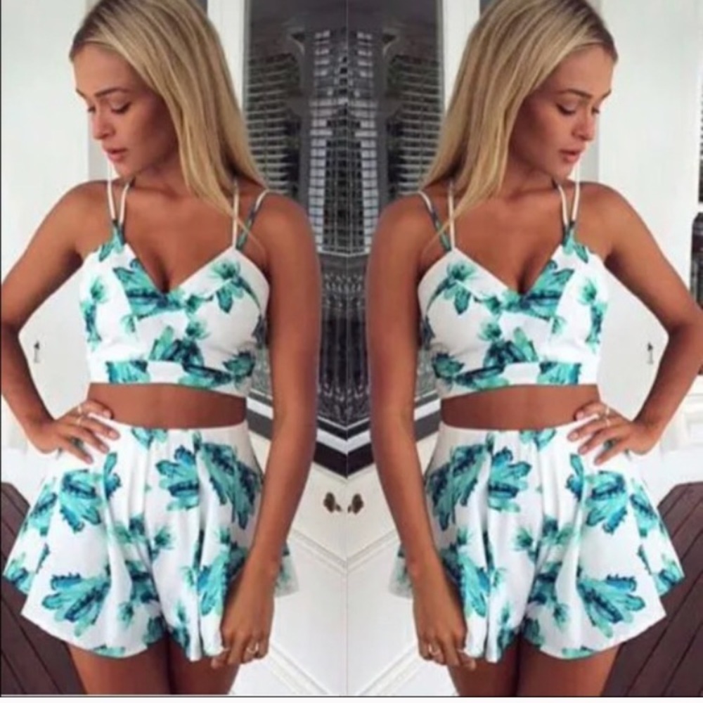 Two piece white green floral set crop top shorts